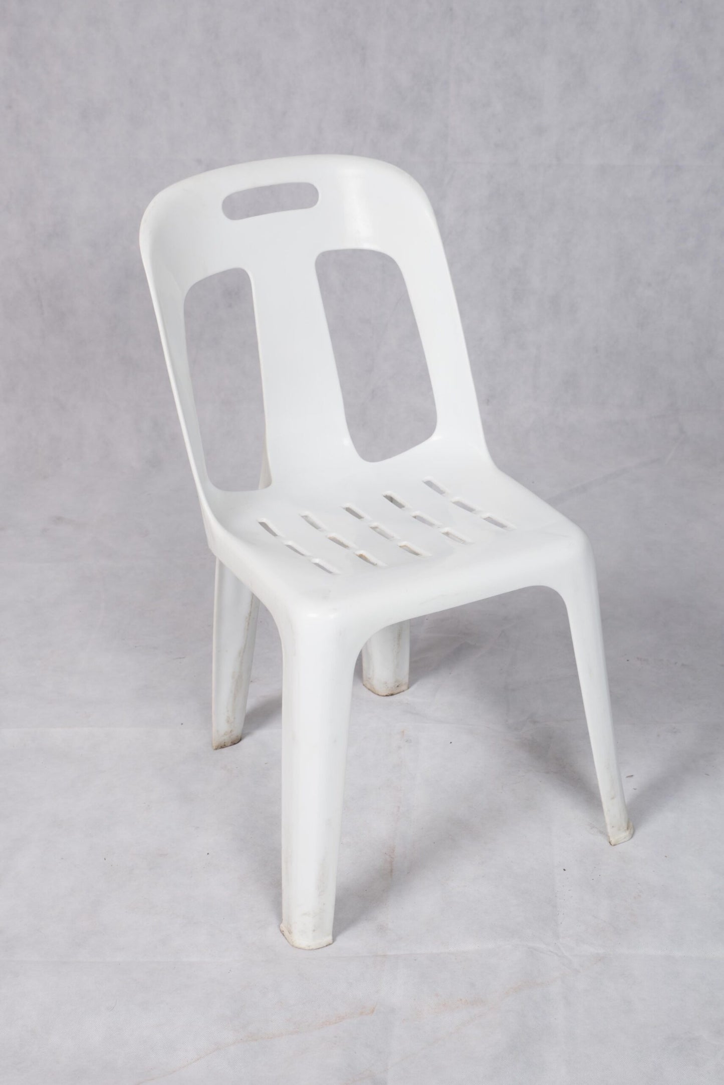 Plastic White Chairs