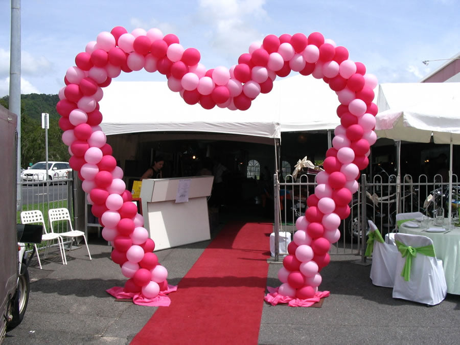 HEART SHAPE BALLOON ARCH