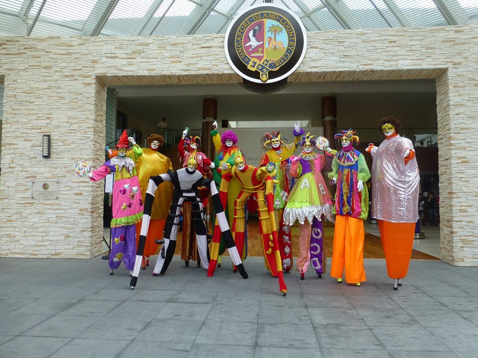 Roving Stilt Walkers